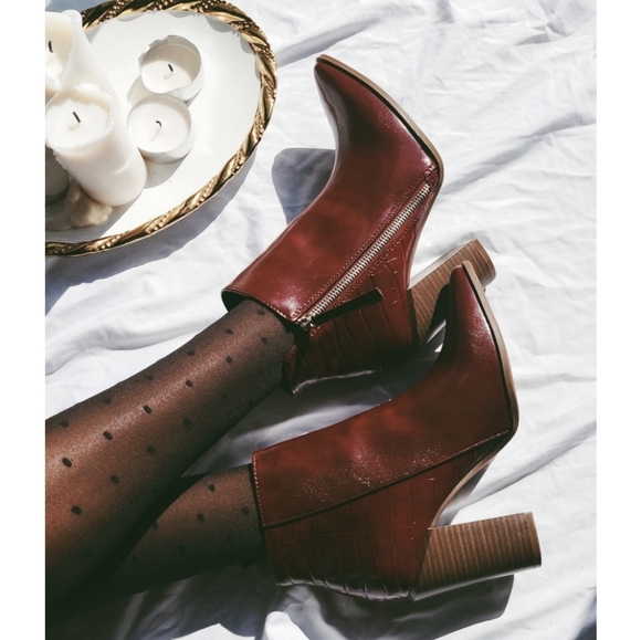 ๐๏ธApple Picking Collection// Wine bootie - Picture 4 of 9